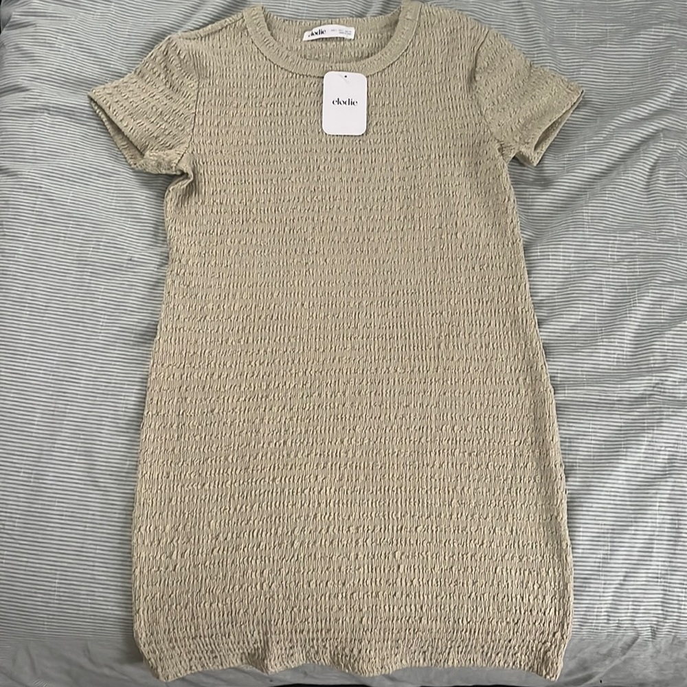 Elodie t-shirt dress in green